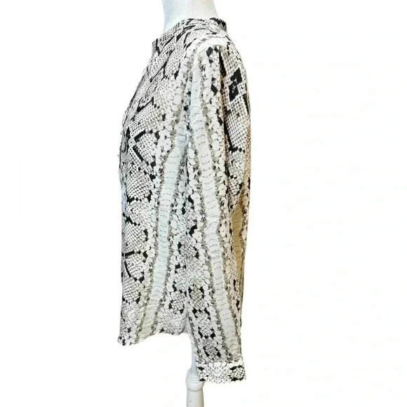 VIOLET & CLAIRE Snake Print Blouse. Size XL - Picture 2 of 6